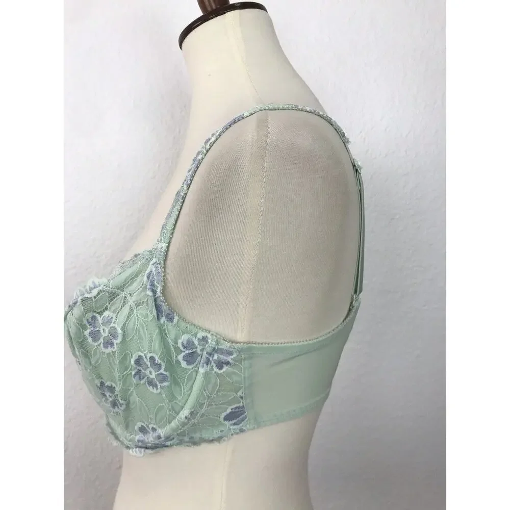 Victoria's Secret Lingerie Floral Lace Underwire Padded Bra